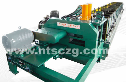 Flying saw cutting automatic punching C section steel machine
